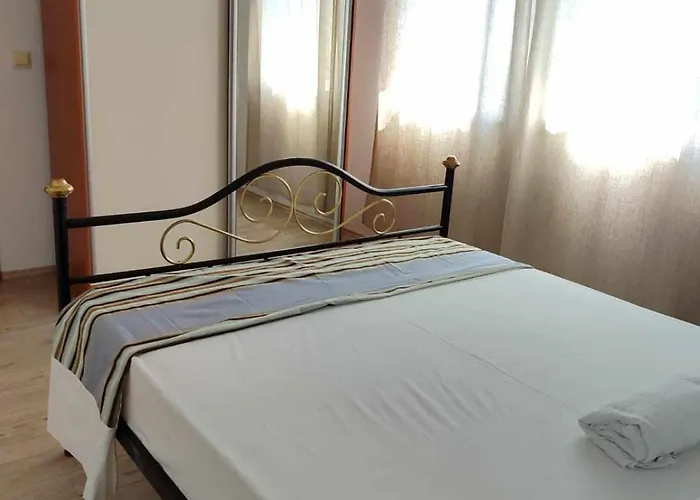 Holiday home Pansion Ajlin *